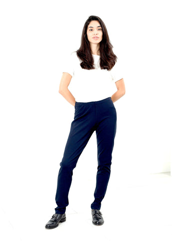 Easy Slim Pant in Navy